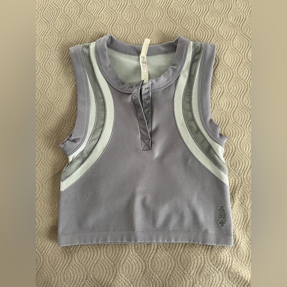 🆕 free People Movement top in lavender and gray size medium /large - Picture 6 of 12